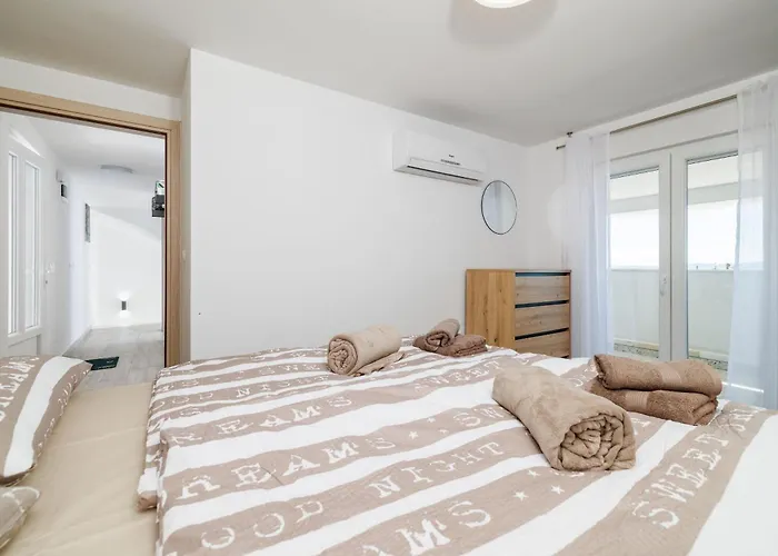 House Emma דראמליי