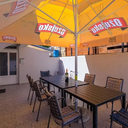 Nyaraló House Emma *