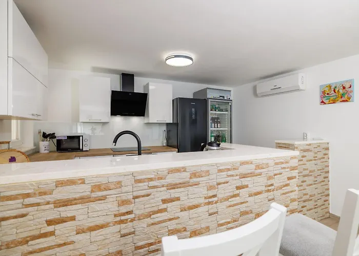 بيت للعطل House Emma دْغاماي